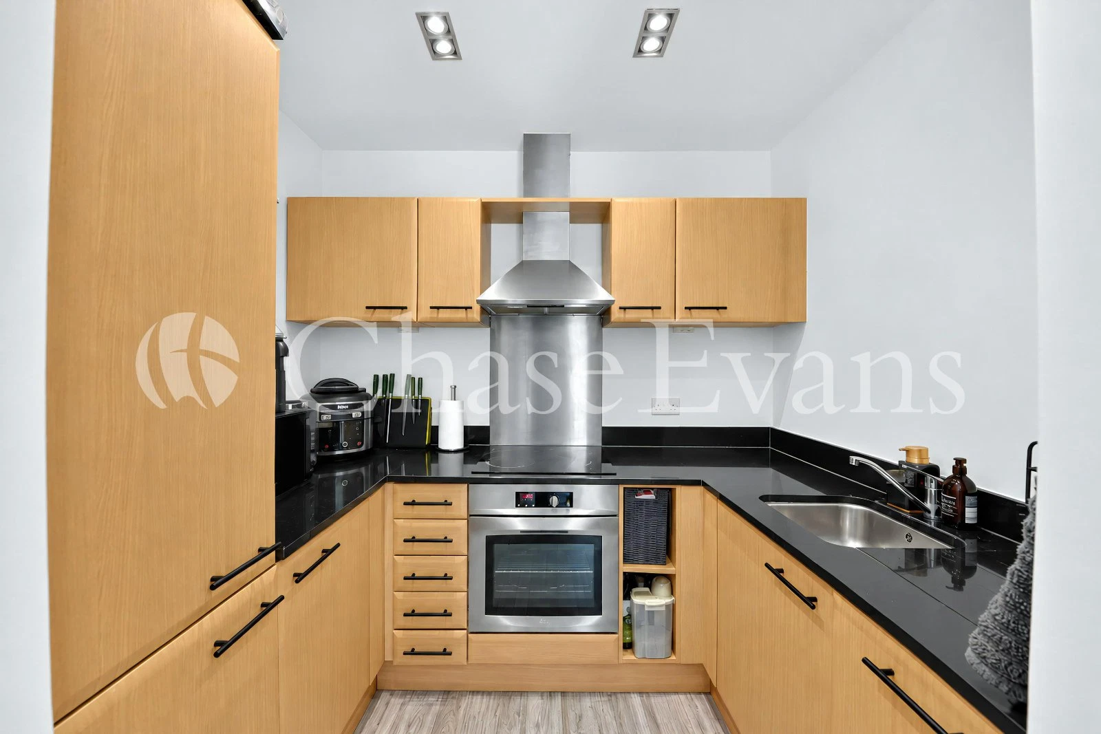 Times Square, City Quarter, Gowers Walk, Aldgate, London, E1 - image 7