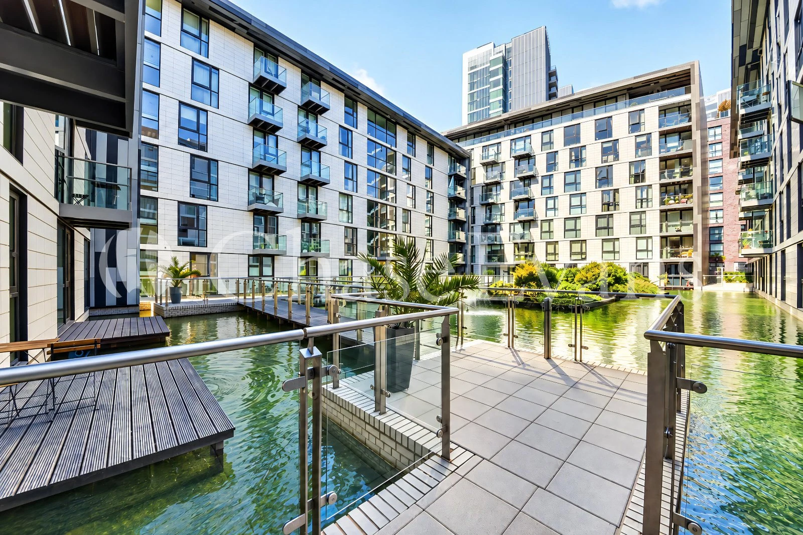 Times Square, City Quarter, Gowers Walk, Aldgate, London, E1 - image 9