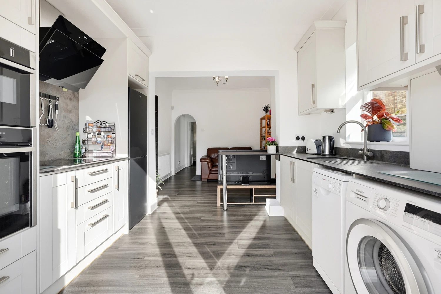 Carlyle Road, Ealing, London, W5 - image 2