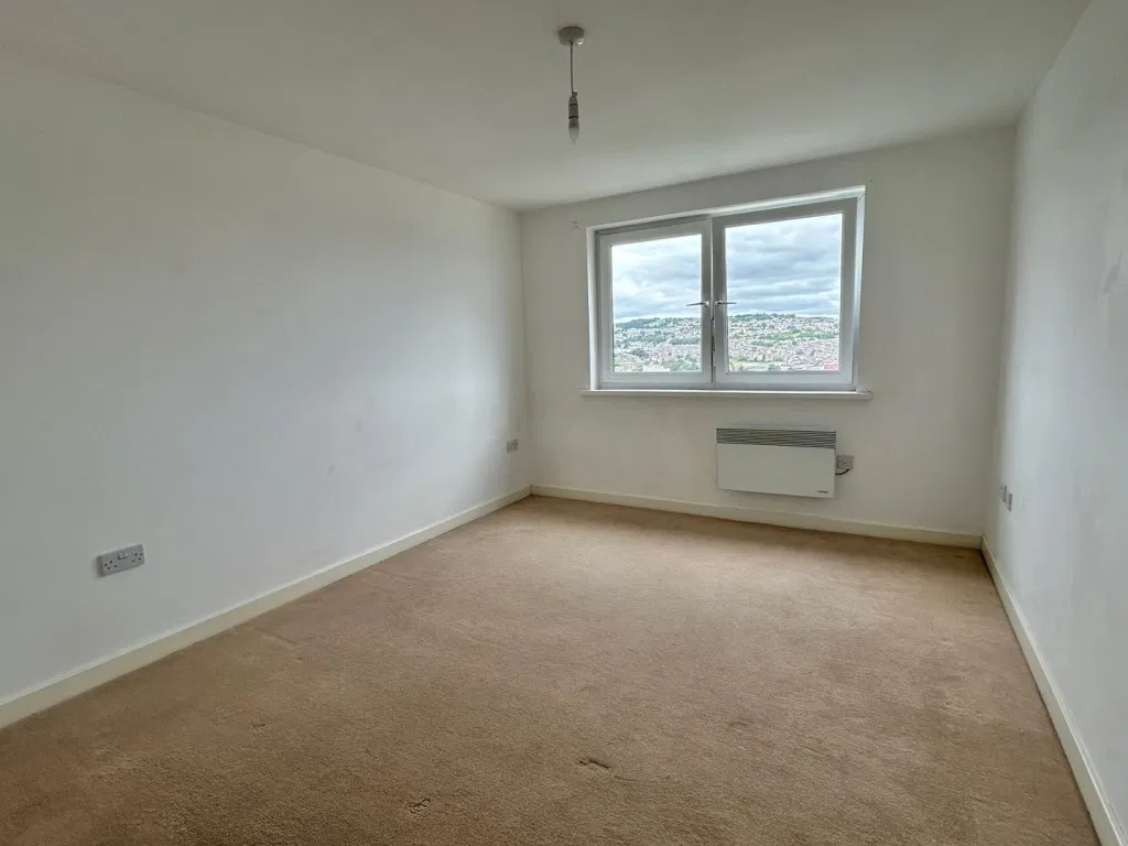 Parkwood Rise, Keighley, West Yorkshire - image 5