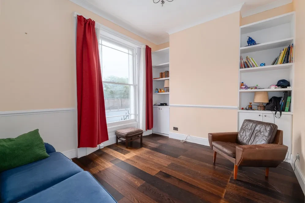 East India Dock Road, London, E14 - image 12