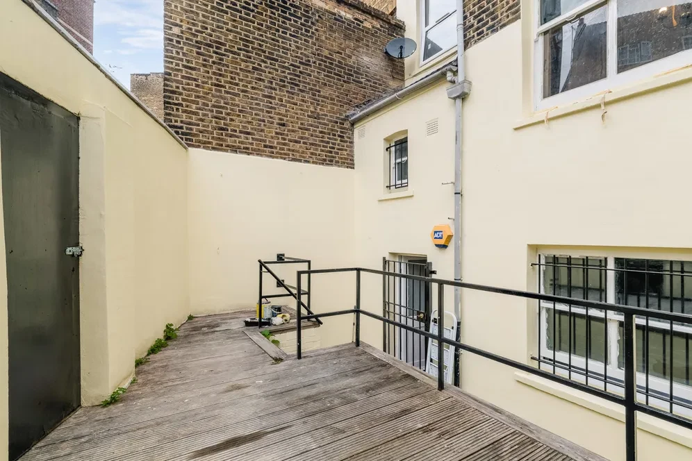 East India Dock Road, London, E14 - image 4