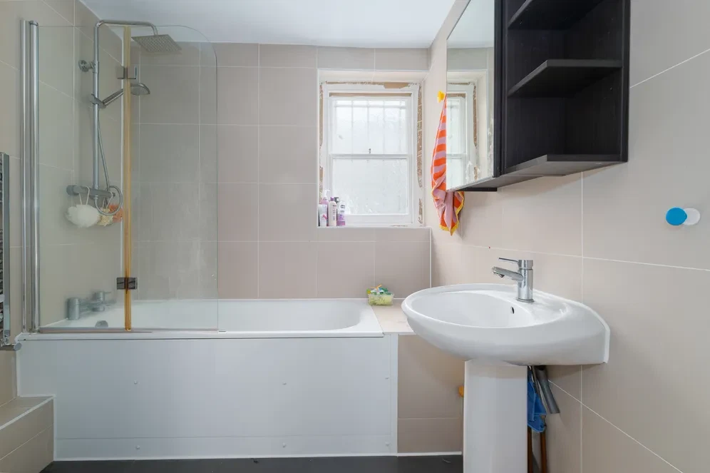 East India Dock Road, London, E14 - image 6