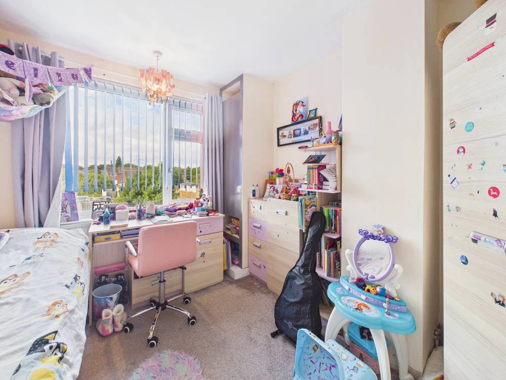 Keswick Gardens, Hull, HU6 8TB - image 6