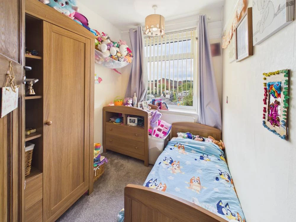 Keswick Gardens, Hull, HU6 8TB - image 7