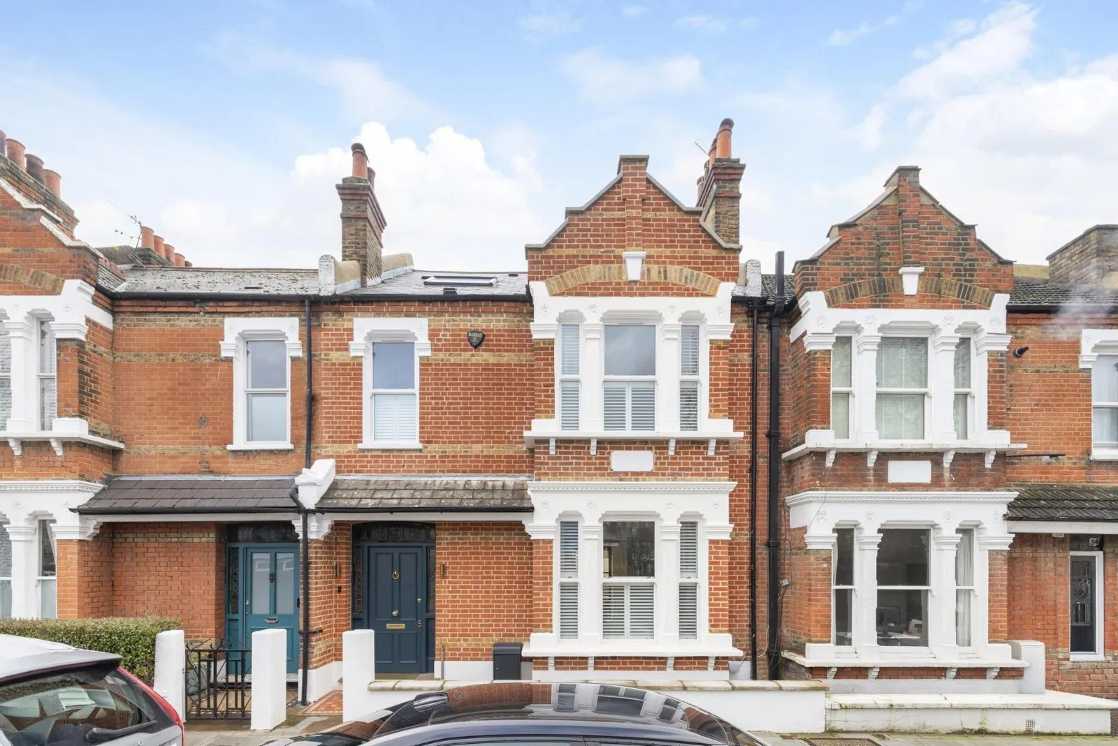 Forthbridge Road, London, SW11 - image 1