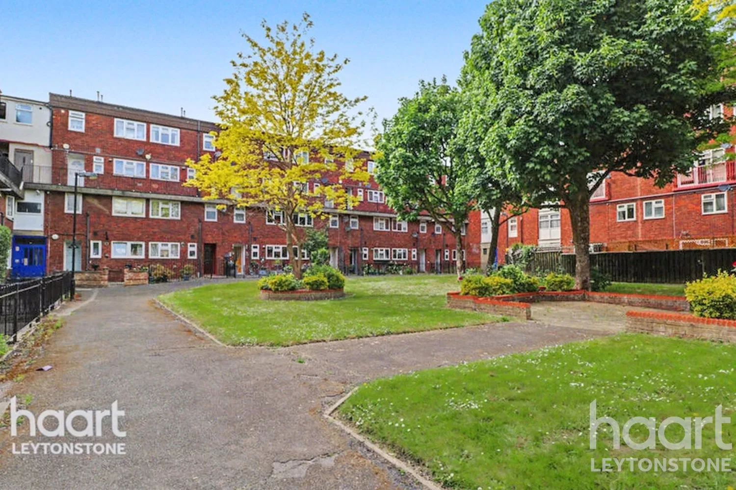 Acacia Road, Leytonstone, E11 - image 1