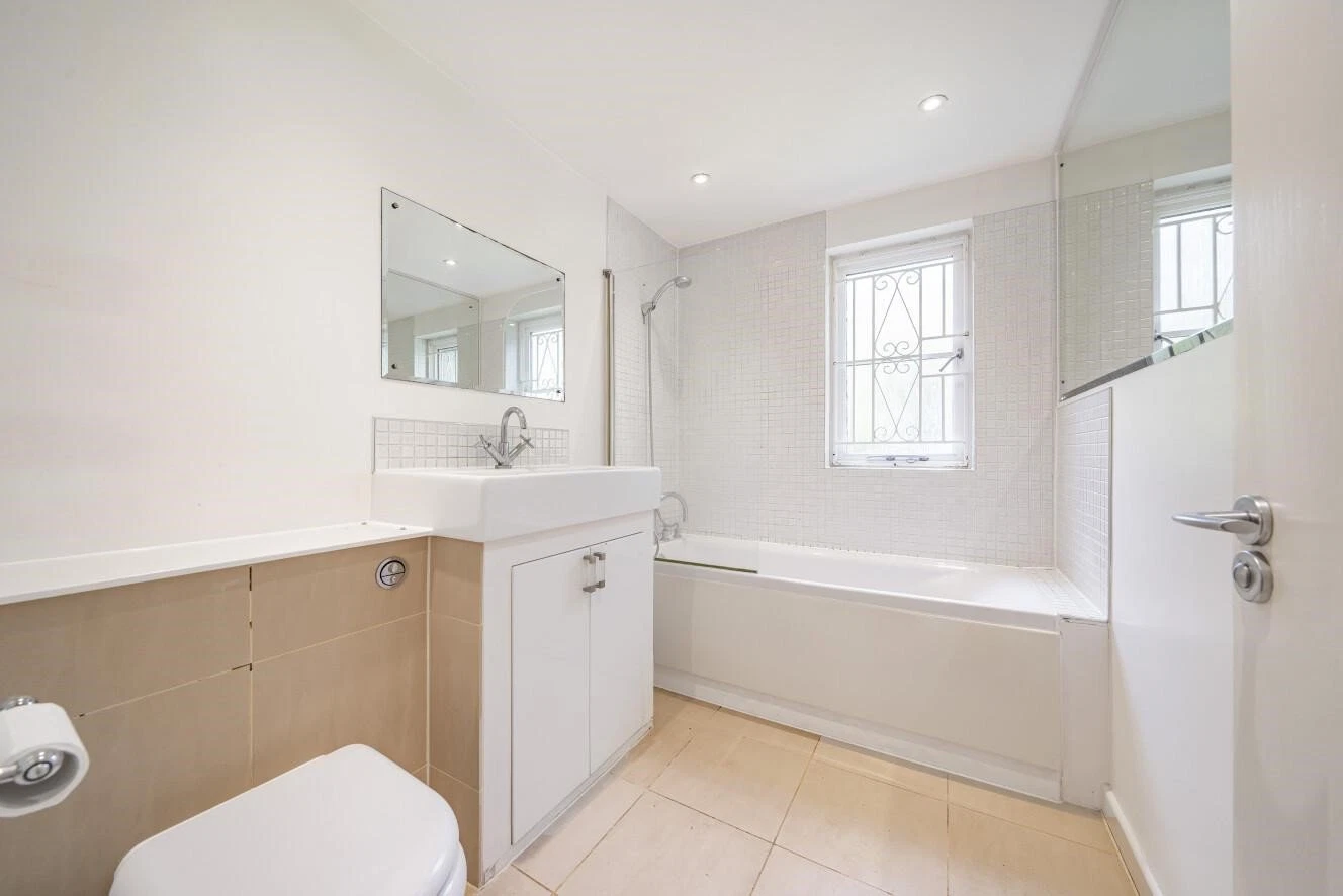 Brompton Park Crescent, Fulham, London, SW6 - image 5