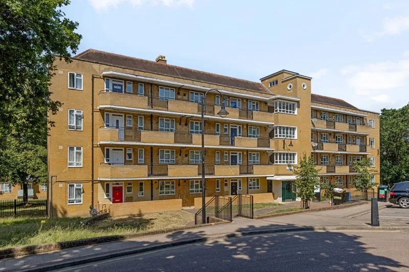 Dashwood House, Kingswood Estate, London, Greater London, SE21 8PB - image 1
