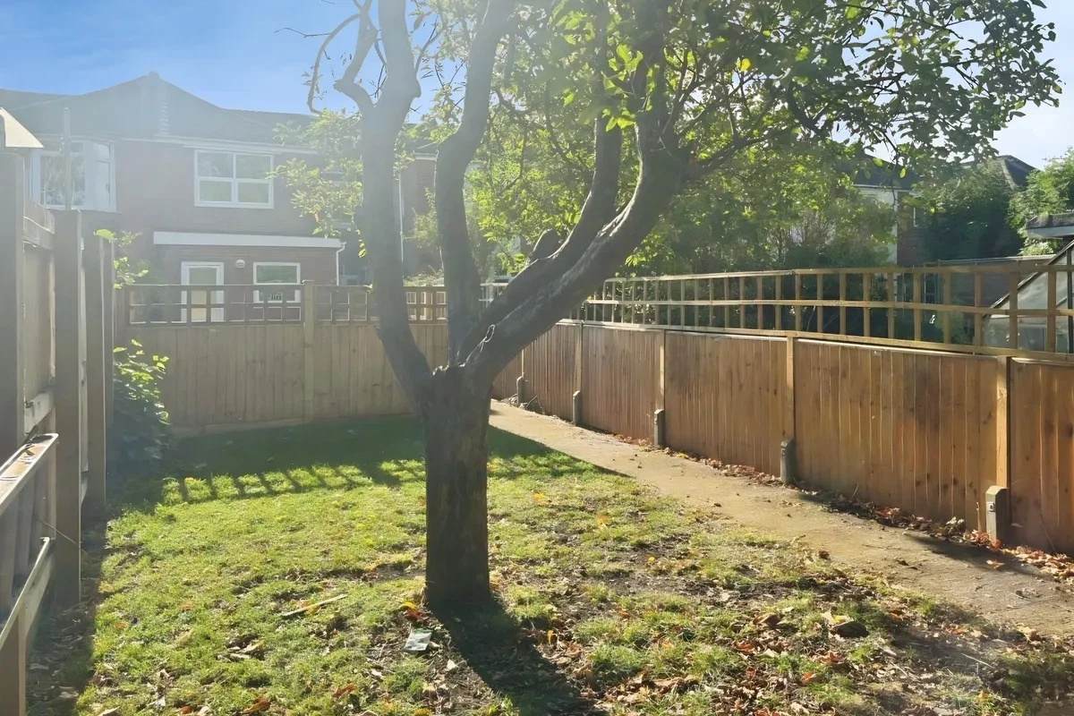 Suffolk Avenue, Southampton - image 15