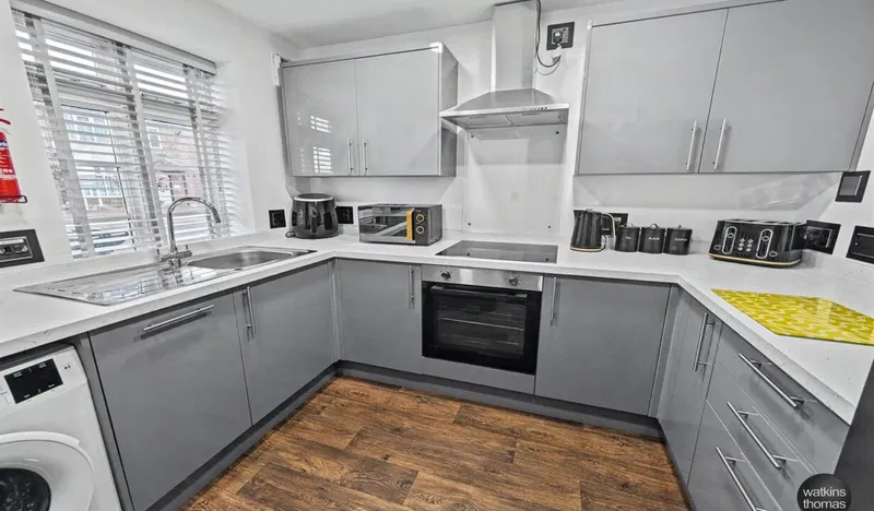6 Newtown Road, Hereford, HR4 9LL - image 2