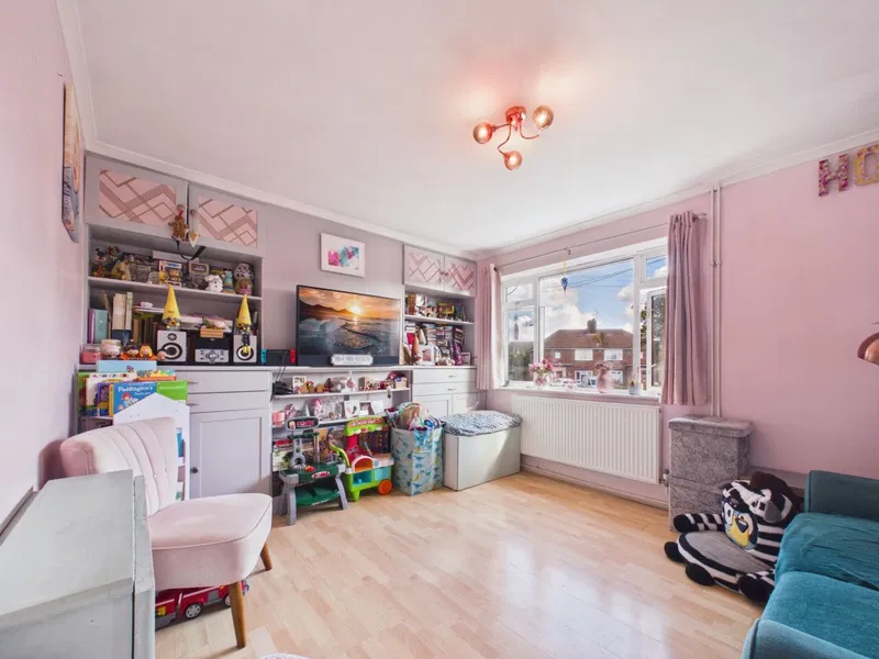 Beverley Road, Tilehurst, RG31 - image 2