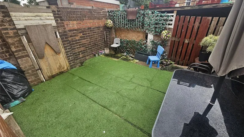 Gorsebrook Road, Wolverhampton, West Midlands, WV6 - image 3