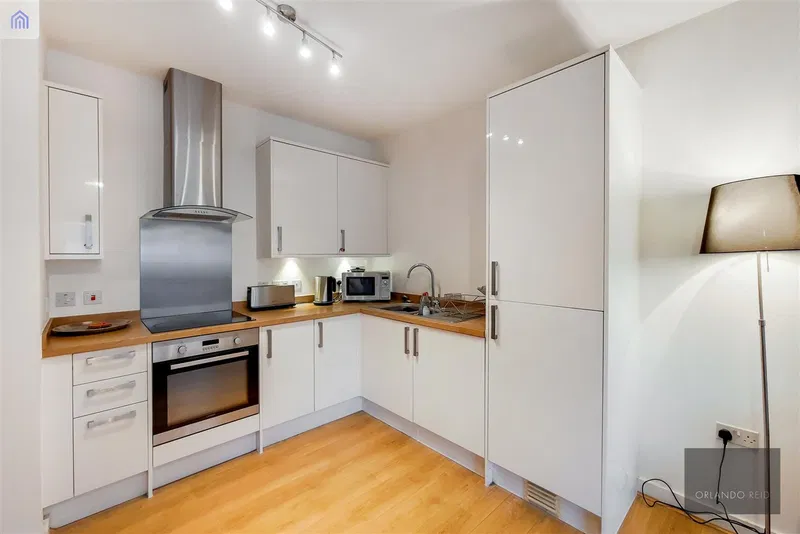 Stewarts Road, Nine Elms, London - image 2