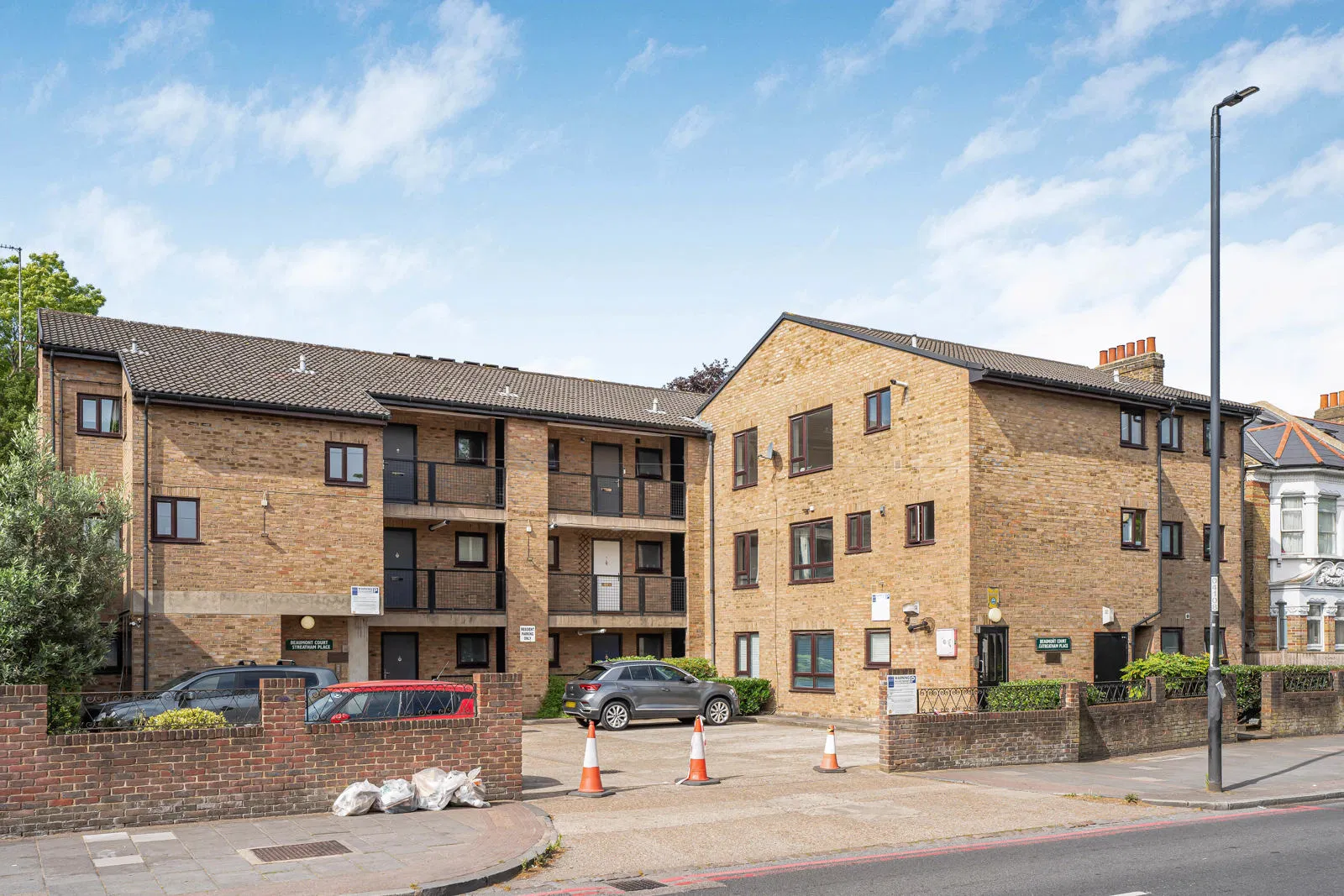 Streatham Place, London, SW2 4PY - image 1