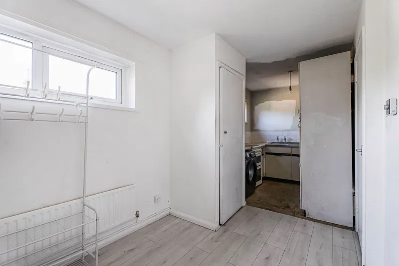 Streatham Place, London, SW2 4PY - image 3