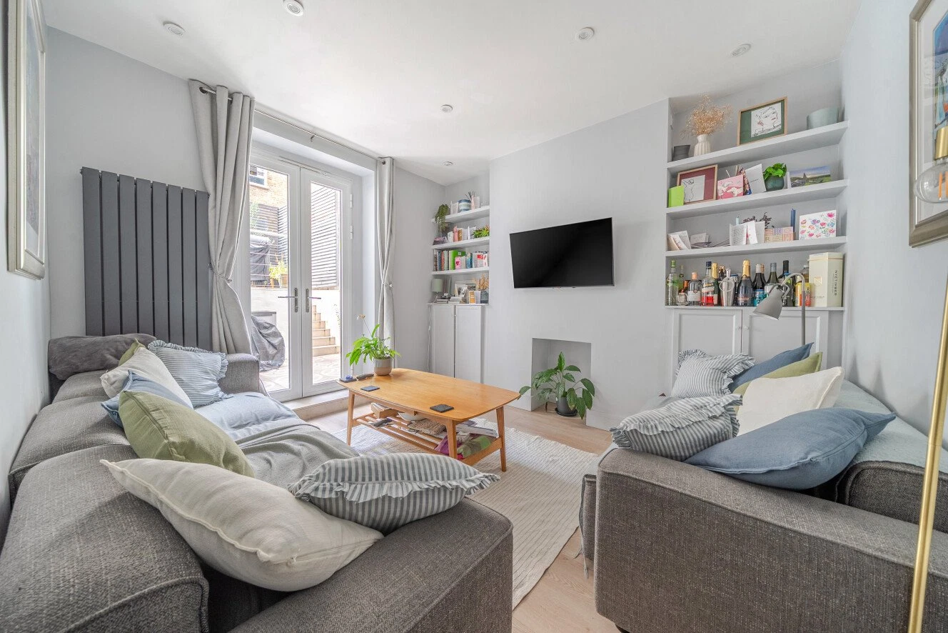 Overstone Road, London, W6 - image 2