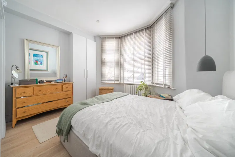 Overstone Road, London, W6 - image 3