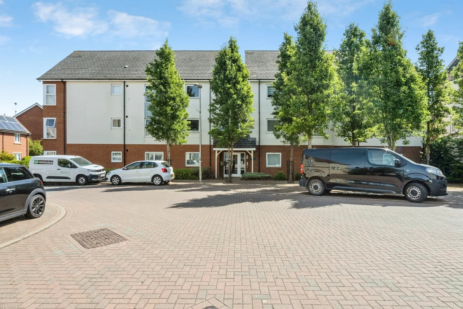 St. Helena Avenue, Bletchley, Milton Keynes - image 1
