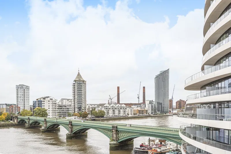 Lombard Road, Battersea, London, SW11 - image 2
