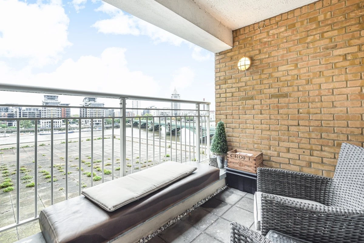 Lombard Road, Battersea, London, SW11 - image 9