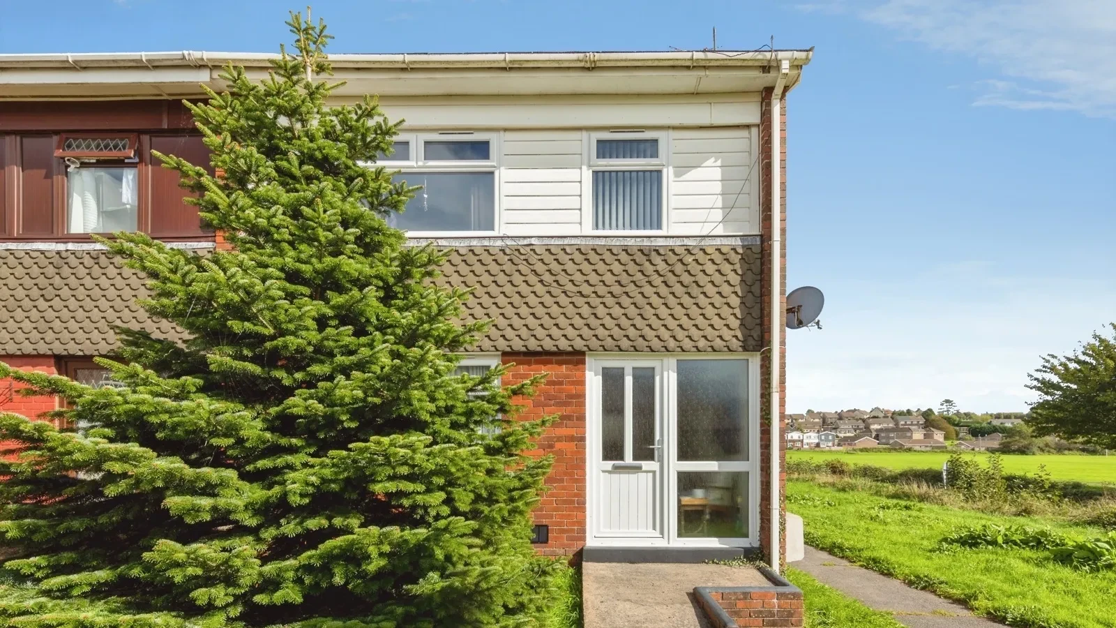 Maestir, Llanelli, Carmarthenshire, SA15 - image 6