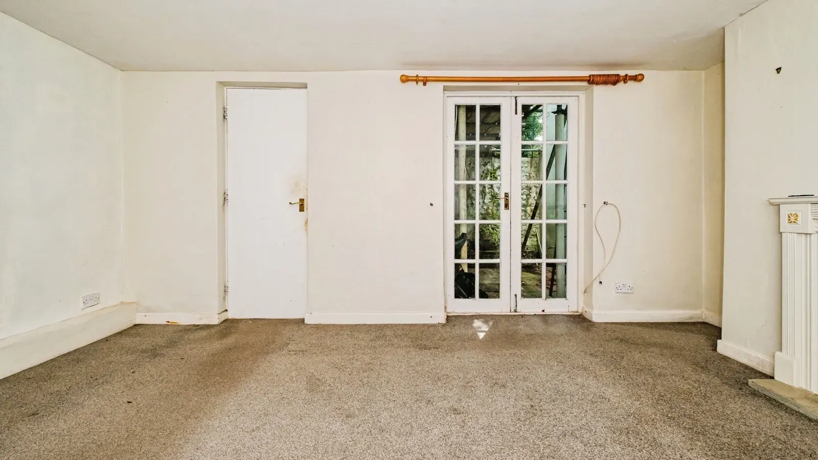 Warwick Road, WORTHING, West Sussex, BN11 - image 2