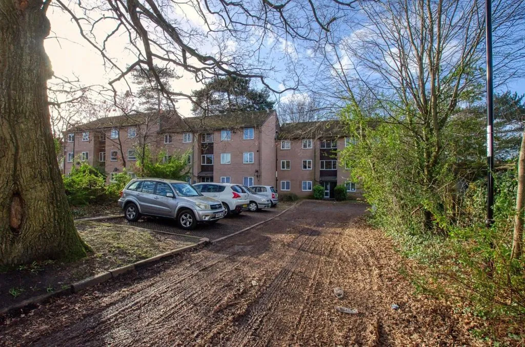 The Oaks, Southampton, SO19 7RP - image 1