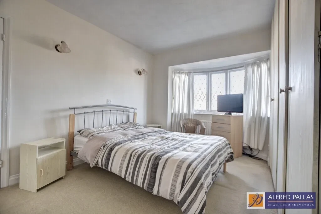 Dykelands Road, Seaburn - image 13