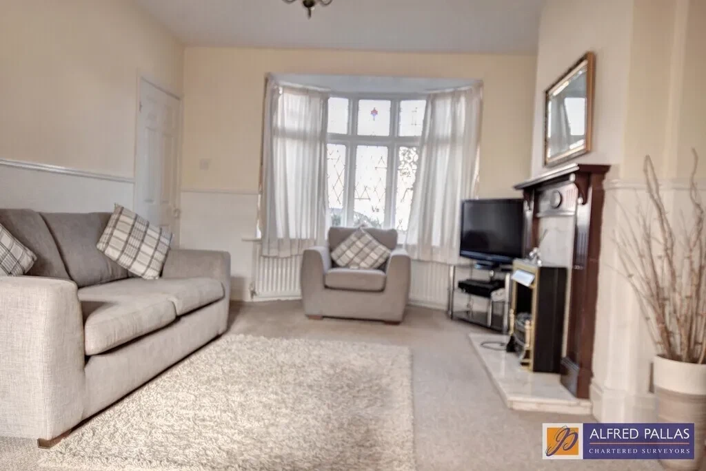 Dykelands Road, Seaburn - image 4