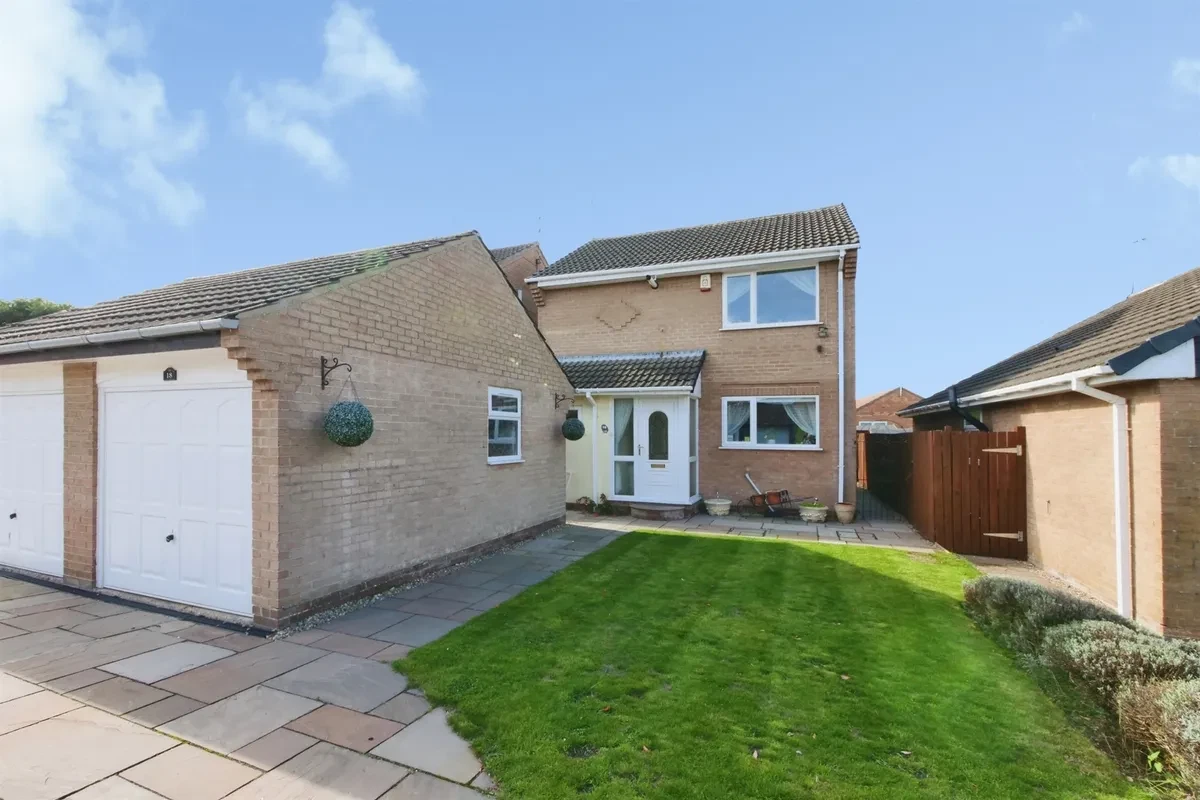 Acacia Grove, Haxby, York - image 1
