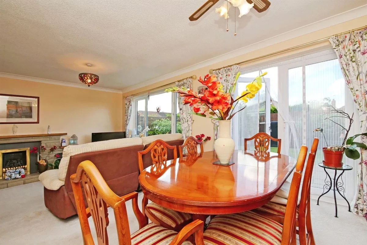 Acacia Grove, Haxby, York - image 4