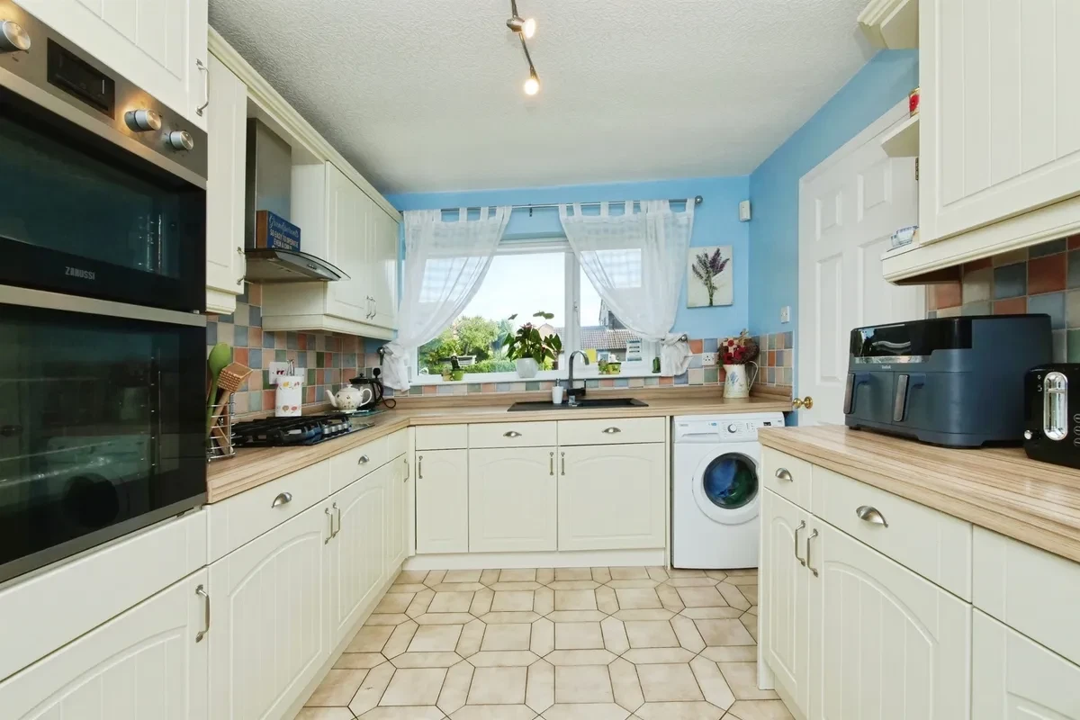 Acacia Grove, Haxby, York - image 6