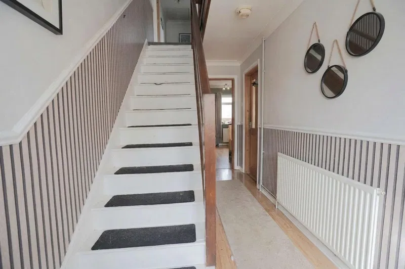 Coventry Close, Scunthorpe, DN17 1QN - image 2