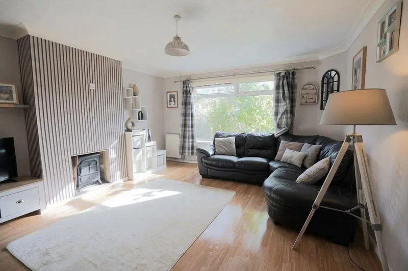 Coventry Close, Scunthorpe, DN17 1QN - image 3