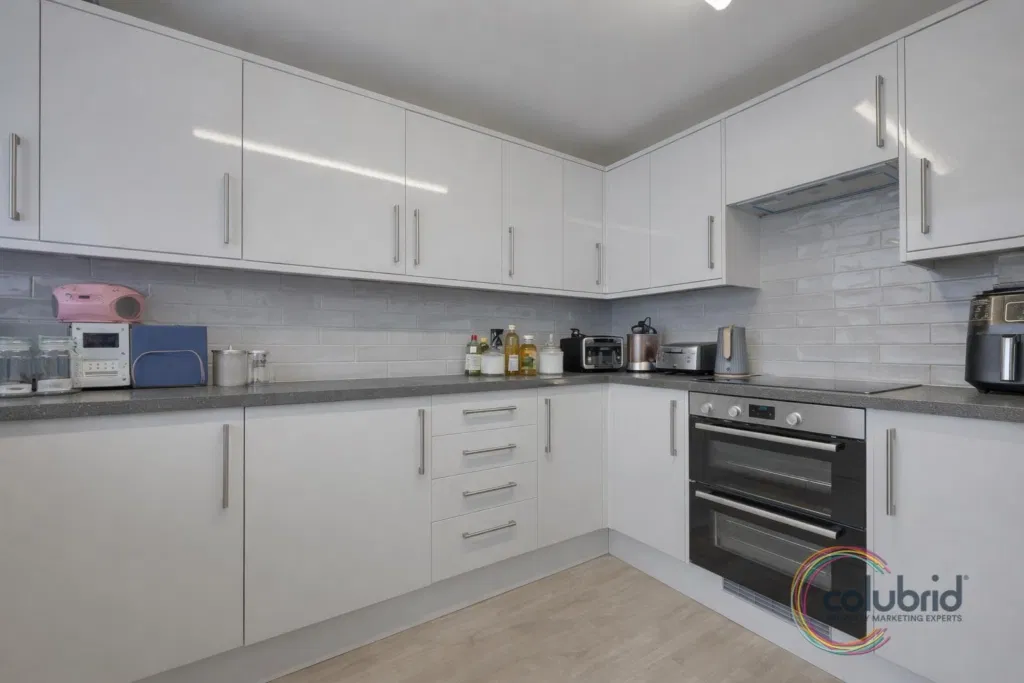 Southwark Path, Basildon, SS14 3QW - image 2