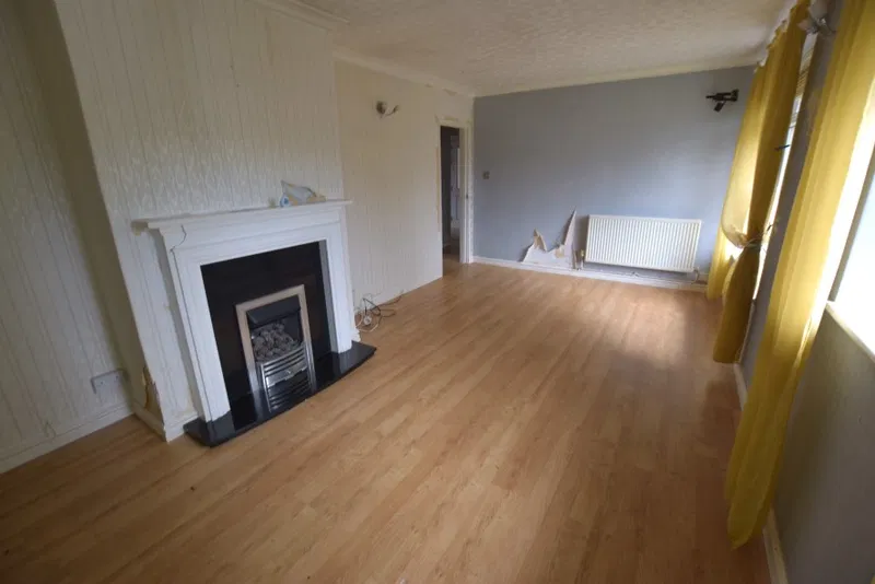 25 Saxon Mount, Moortown, Leeds, West Yorkshire, LS17 5DT - image 3
