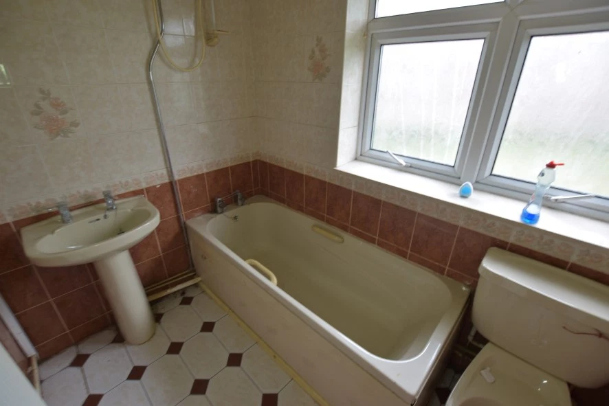 25 Saxon Mount, Moortown, Leeds, West Yorkshire, LS17 5DT - image 7