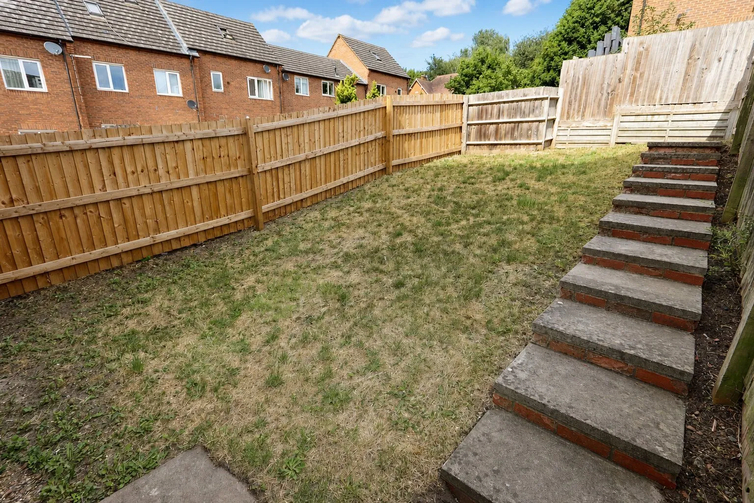 Bellway Close, Kettering, NN16 - image 5