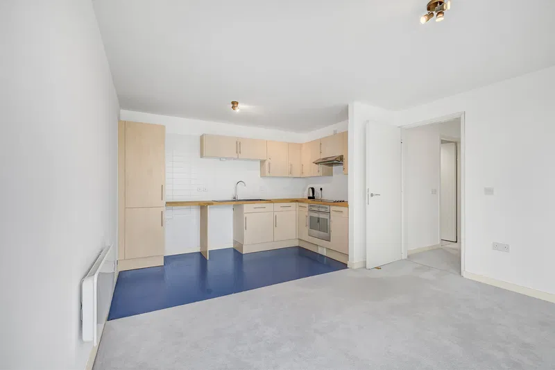 Lillie Road, SW6 - image 3
