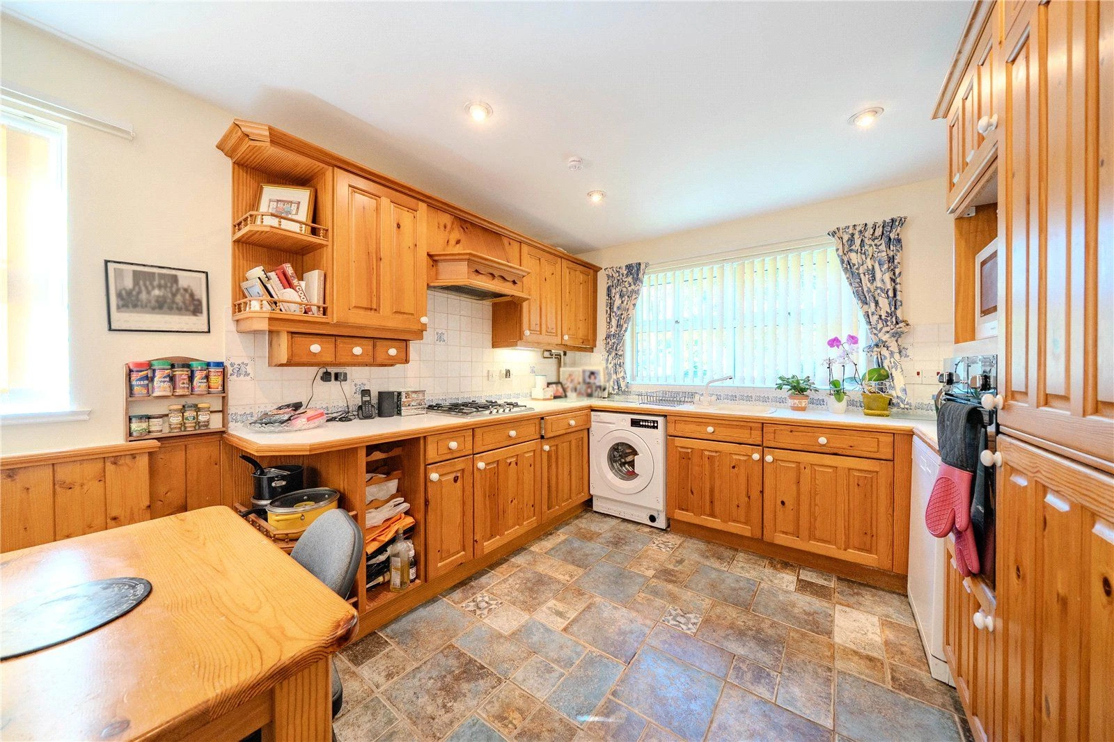 Alwoodley Chase, Harrogate Road, Leeds, LS17 8ER - image 12
