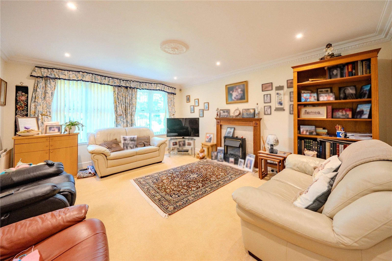 Alwoodley Chase, Harrogate Road, Leeds, LS17 8ER - image 2