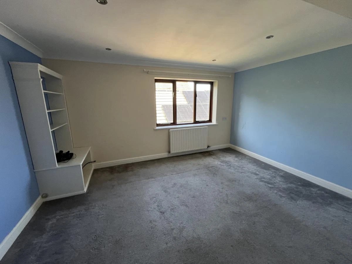 Emmbrook Court, Reading, Berkshire, RG6 5TZ - image 12