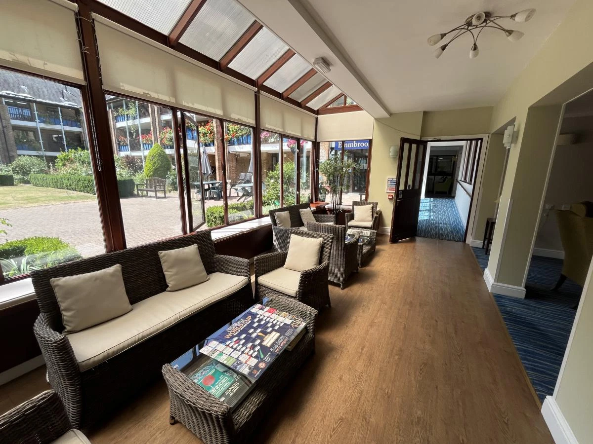 Emmbrook Court, Reading, Berkshire, RG6 5TZ - image 13