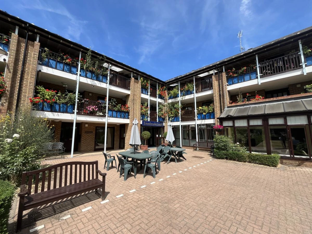 Emmbrook Court, Reading, Berkshire, RG6 5TZ - image 14