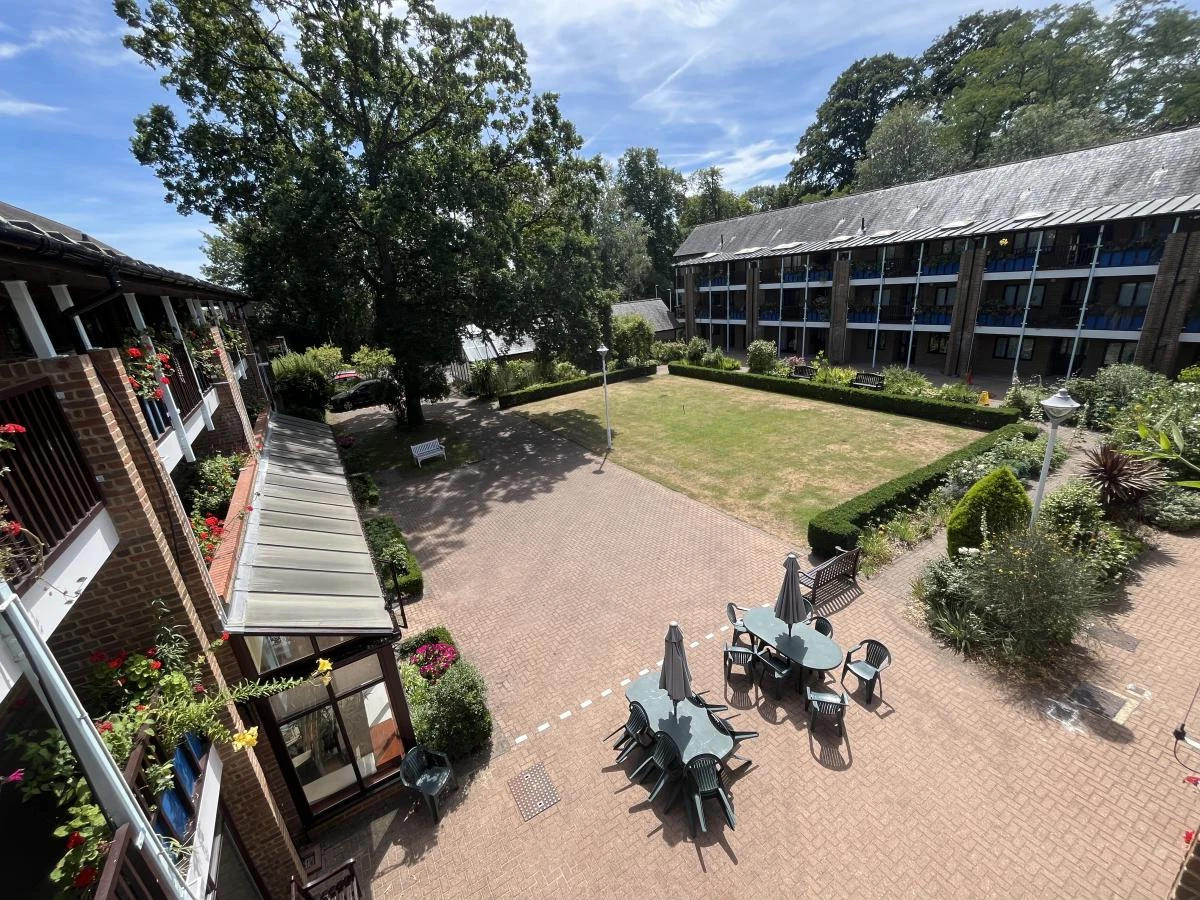 Emmbrook Court, Reading, Berkshire, RG6 5TZ - image 16