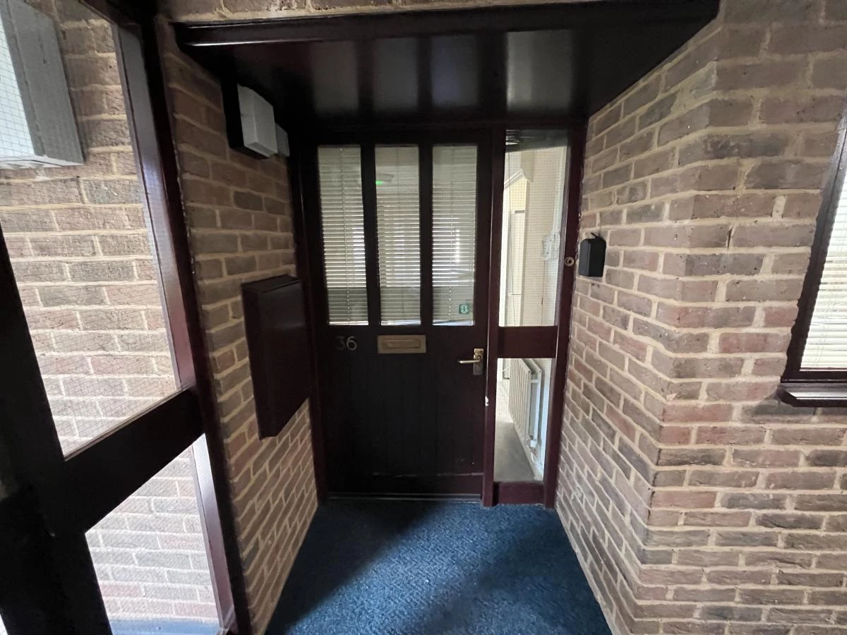 Emmbrook Court, Reading, Berkshire, RG6 5TZ - image 19