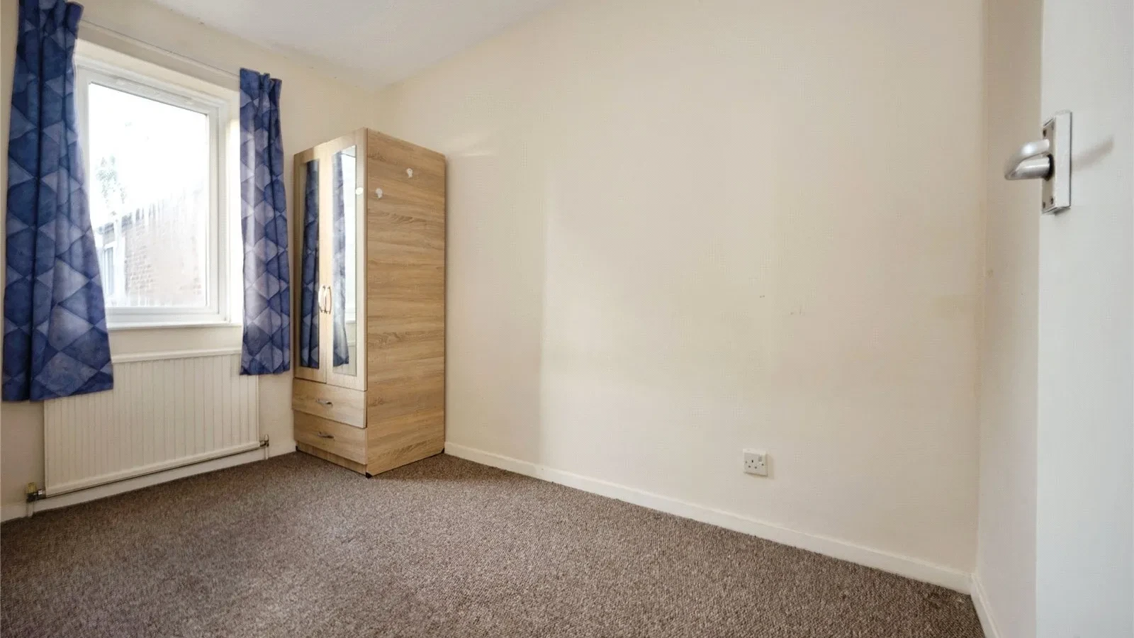 Elgar Path, Luton, Bedfordshire, LU2 - image 11
