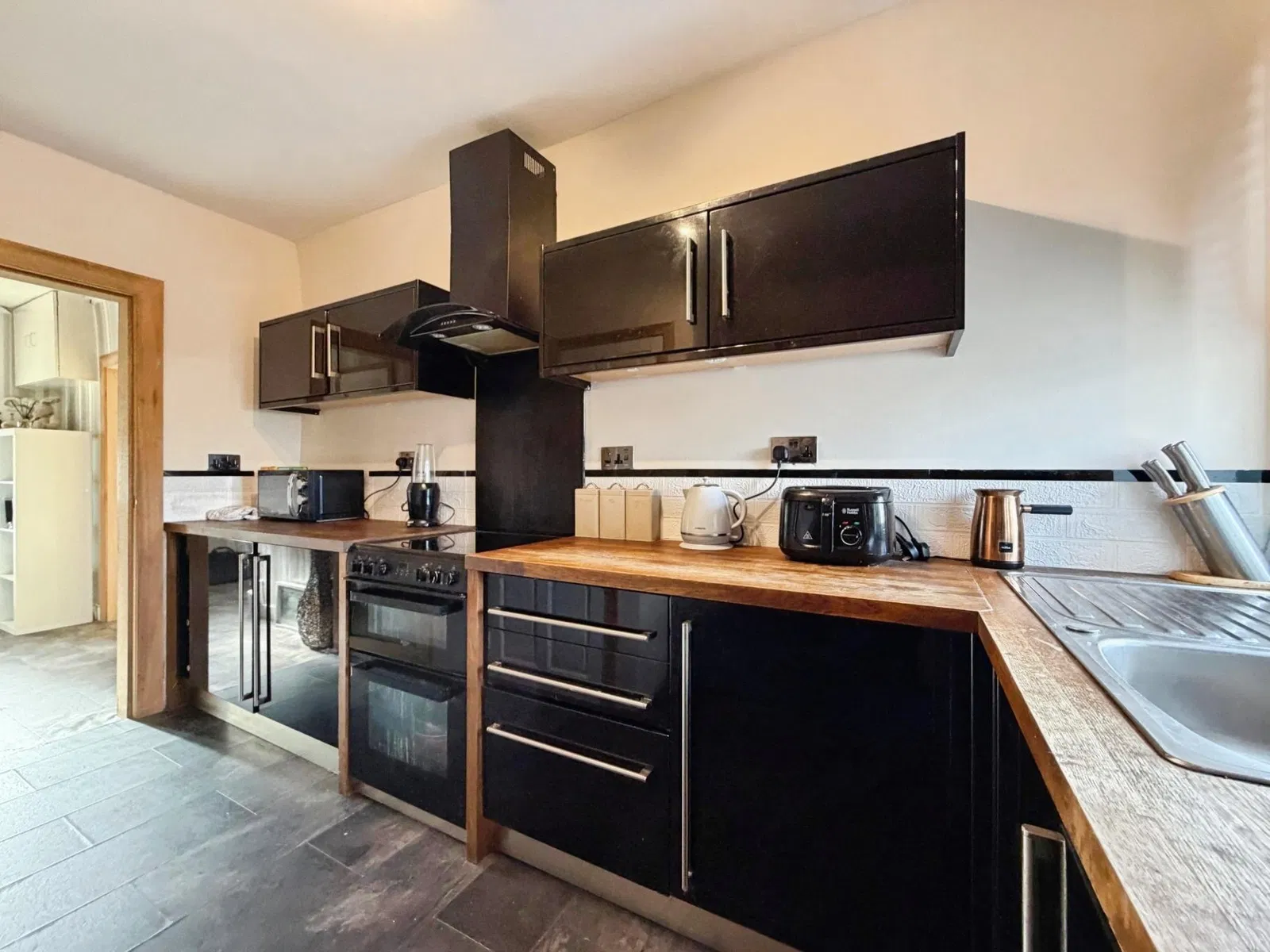 Penneld Road, Glasgow, G52 - image 3