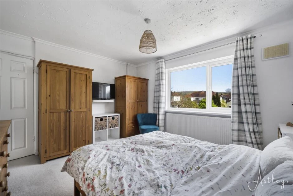 Dynevor Avenue, Neath - image 14
